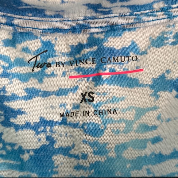 Blue patterned top - Picture 3 of 4